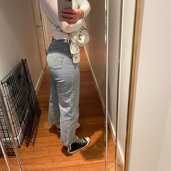 LEVI Ribcage Straight Jeans - like NEW - Picture 6 of 7